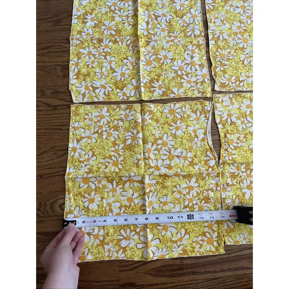Vintage MCM 70s Yellow Daisy Floral Print Cloth Napkins Set Of 4 15”x15” Retro